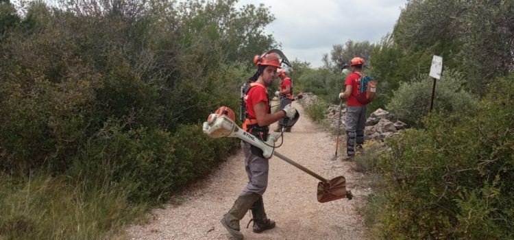 Càlig millora el seu entorn gràcies a la brigada de la Taula del Sénia