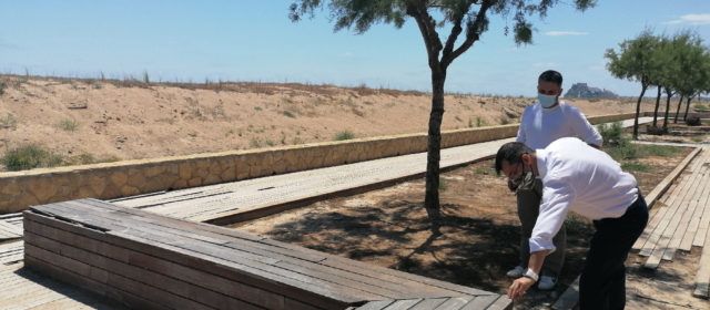 El Ayuntamiento de Peñíscola adjudica la obra de mejora del entarimado de madera del Paseo Marítimo frente al edificio Argenta
