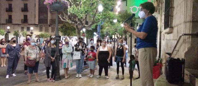 Nova concentració a Vinaròs en repulsa de la violència masclista