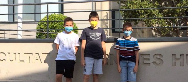 Tres alumnes de la Consolació de Vinaròs fan la prova per participar en Estalmat