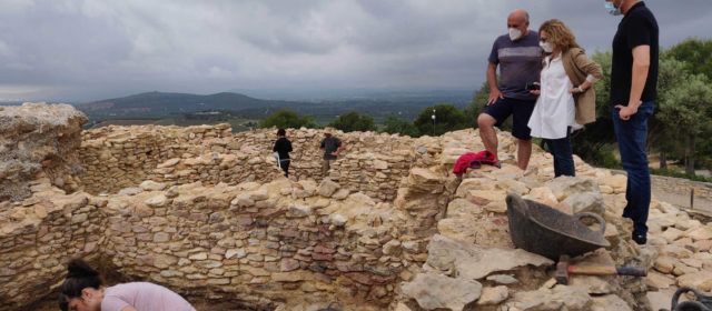 Visita d’Alsina i Fibla a la nova campanya d’excavacions al poblat iber de Vinaròs