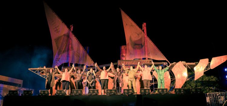 Peníscola dona la benvinguda a l’estiu amb l’espectacle Veles e Vents