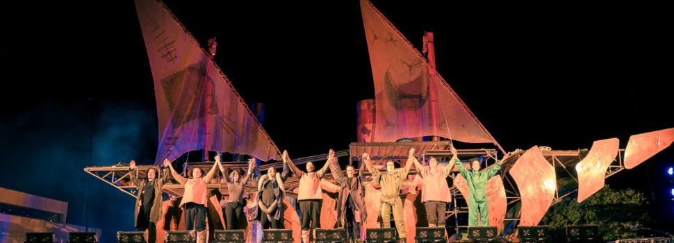 Peníscola dona la benvinguda a l’estiu amb l’espectacle Veles e Vents