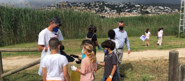 Èxit de la jornada de sensibilització mediambiental per la marjal impulsada per l’AMPA del CEIP Jaime Sanz juntament amb l’Ajuntament de Peníscola
