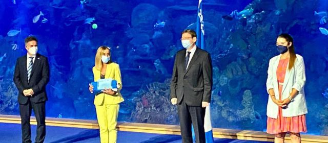 Benicarló recull les dos banderes blaves que acrediten la qualitat de les seues platges