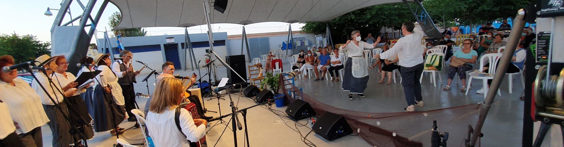 Vídeos i fotos: rondalla Mar i Terra