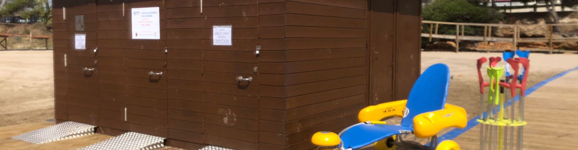 Els punts de platja accessible d’Alcossebre amplien el seu material