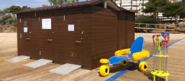 Els punts de platja accessible d’Alcossebre amplien el seu material