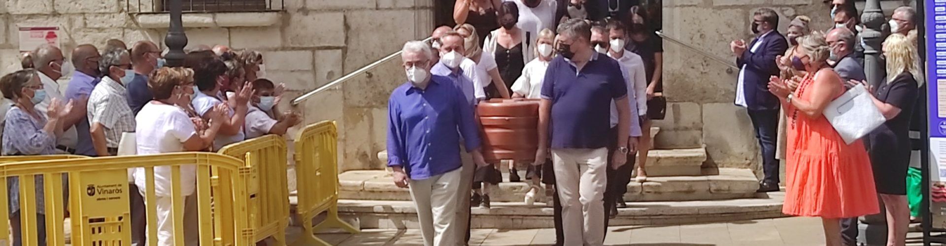 Vinaròs acomiada amb emoció l’exalcalde Jordi Romeu