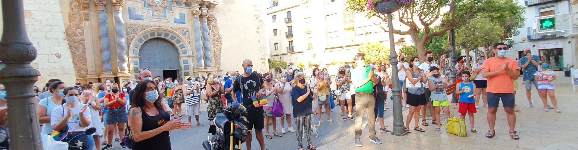 Concentració a Vinaròs per condemnar l’assassinat de Samu