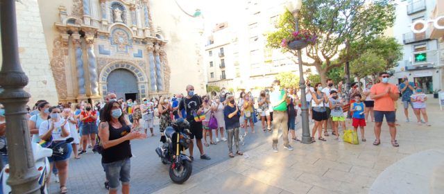 Concentració a Vinaròs per condemnar l’assassinat de Samu
