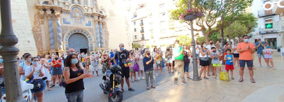 Concentració a Vinaròs per condemnar l’assassinat de Samu