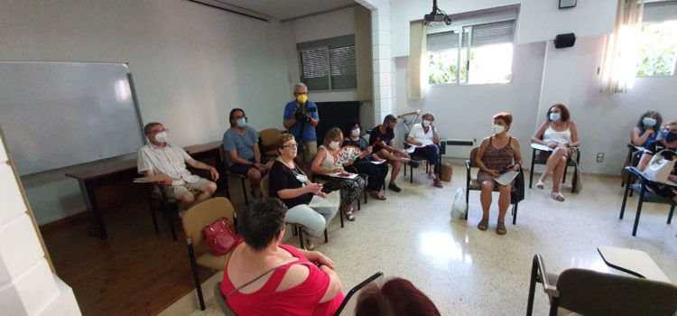 Vídeos: Reunió per demanar la reobertura del JJ Cinema de Vinaròs