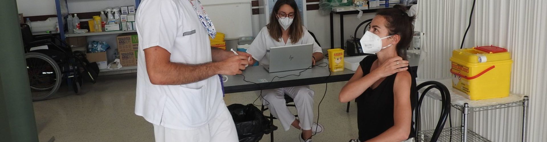 Fotos: Vacunació a la Llar del Jubilat de Vinaròs
