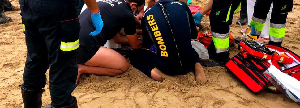 Fallece ahogado en Benicarló al intentar ayudar a dos bañistas