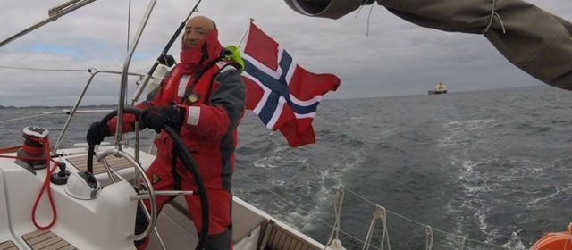 De Cabo Verde a las Azores a vela. Y aprovechando para impartir formación a los bomberos de Sao Vicente