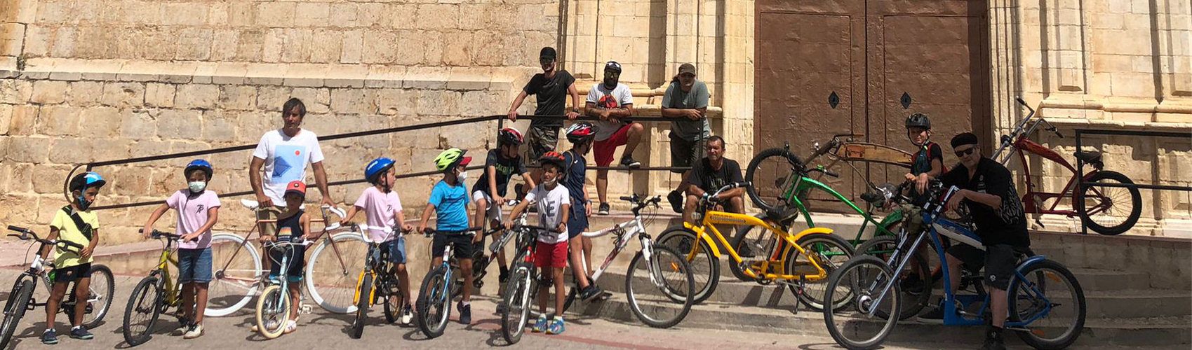Exhibició de bicicletes per als amants del ciclisme a Albocàsser
