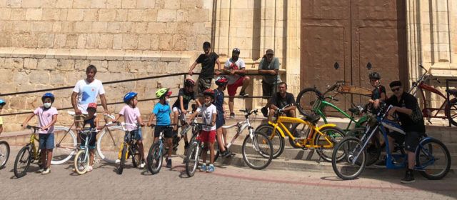 Exhibició de bicicletes per als amants del ciclisme a Albocàsser