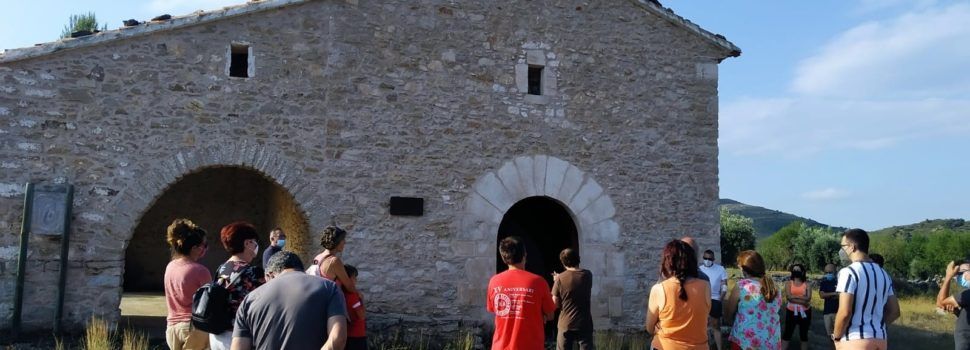 La ruta de les ermites descobreix la història d’Albocàsser davant un públic entregat