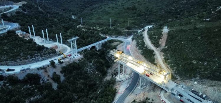 Comienza la ejecución del arco metálico del mayor viaducto del puerto de Querol