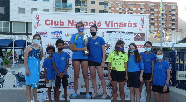 Més d’un centenar de nadadors en la 60 Travessia al Port de Vinaròs, guanyada per David León