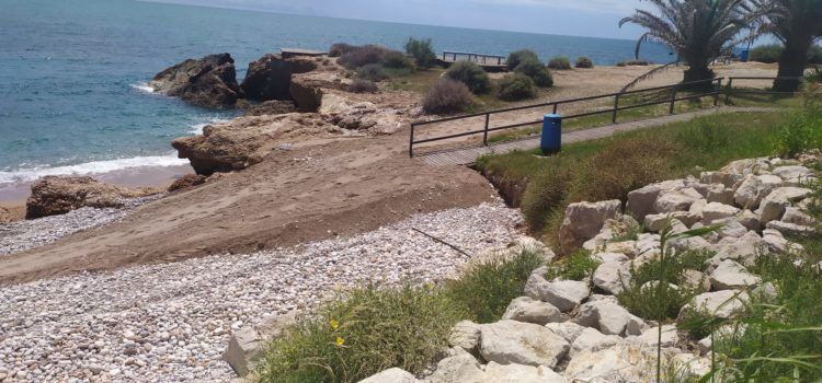 L’Ajuntament adequa els accessos a les cales del Saldonar i Fondo de Bola