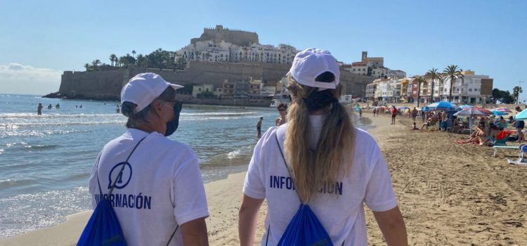Peníscola compta amb 36 informadors en platges i espais públics