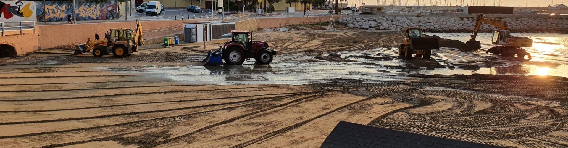 Fotos: Intensificats els treballs a la platja del Clot de Vinaròs
