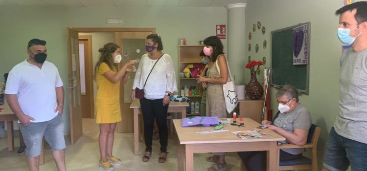 La Diputació afavoreix la contractació de 80 professionals per a potenciar l’envelliment actiu als pobles d’interior