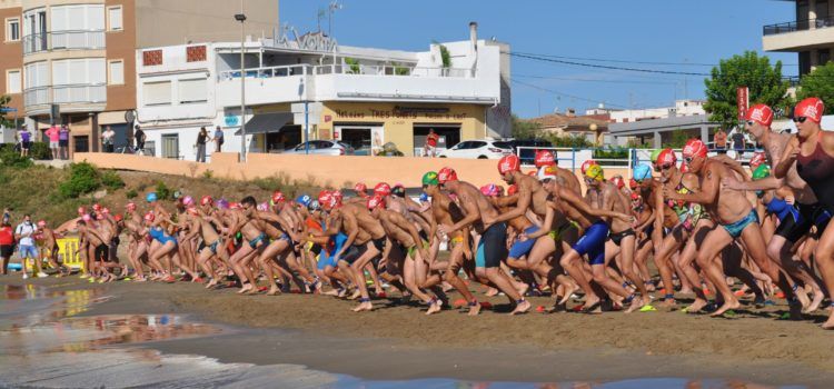 Rècord en la 25 Travessia de la Platja del Forti de Vinaròs: 263 participants