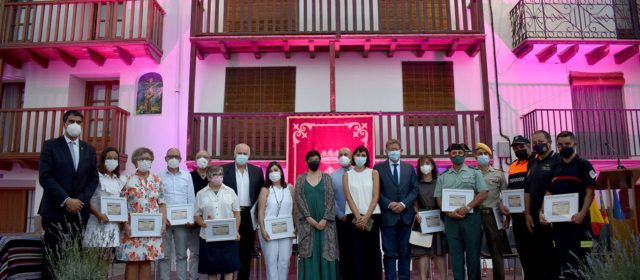 Bombers i Protecció Civil de la Diputació reben la Creu de Santa Llúcia de Morella per la seua implicació en la protecció de la ciutat davant la Covid