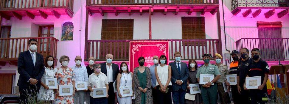 Bombers i Protecció Civil de la Diputació reben la Creu de Santa Llúcia de Morella per la seua implicació en la protecció de la ciutat davant la Covid