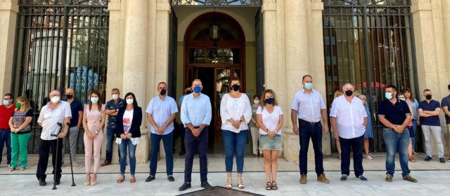 La Diputació de Castelló guarda un minut de silenci en record de les víctimes de l’enfonsament de Peníscola