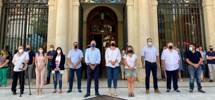 La Diputació de Castelló guarda un minut de silenci en record de les víctimes de l’enfonsament de Peníscola