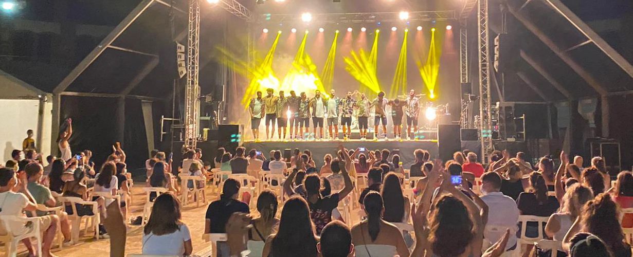 Vídeos i fotos: La Fúmiga, Maluks i Esther Querol al Vinaròs Arena