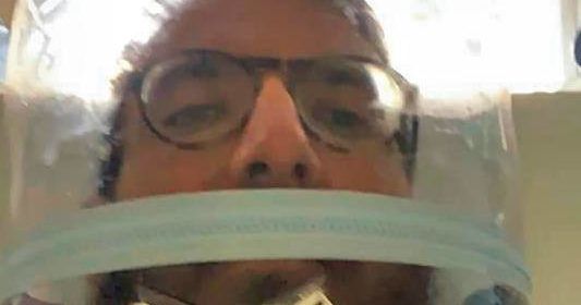 Un veí de Benicarló dedica un missatge als antivacunes després de passar per l’UCI