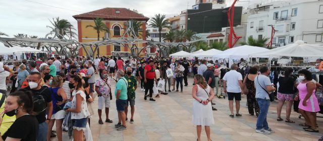 Fotos: Nit de Compres al Passeig de Vinaròs
