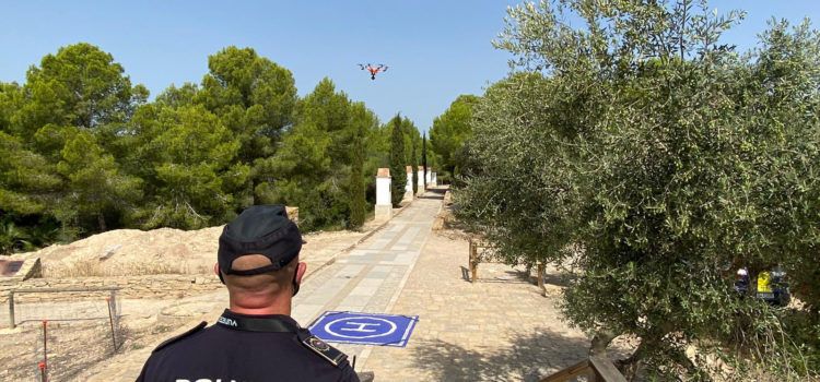 La Policia Local de Vinaròs realitza tasques de vigilància preventiva amb dron
