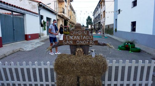 El concurs de decoració de carrers inunda Vilafranca de color i alegria