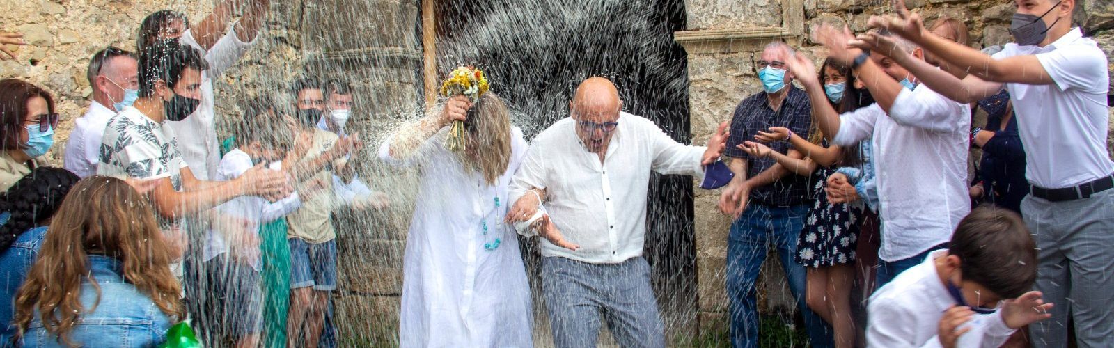 Casament inèdit en un dels millors exemples del romànic valencià: l’ermita de Santa Àgueda