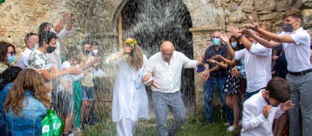 Casament inèdit en un dels millors exemples del romànic valencià: l’ermita de Santa Àgueda