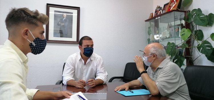 Peníscola signa un conveni per al manteniment de les campanes de l’Ermitana i la parròquia de Santa Maria