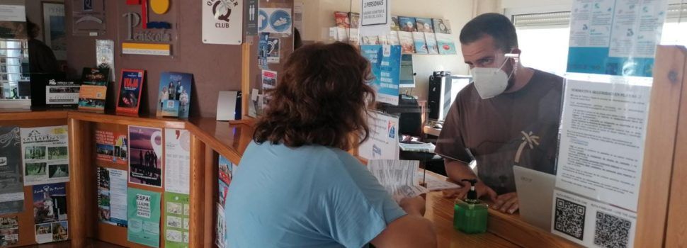 Les oficines d’informació turística de Peníscola atenen més de 10.000 consultes aquest mes de juliol