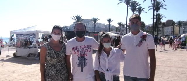 Los comercios de Peñíscola participan en la feria de Botigues al Carrer
