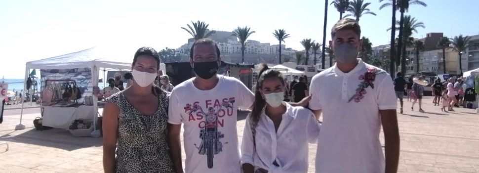 Los comercios de Peñíscola participan en la feria de Botigues al Carrer