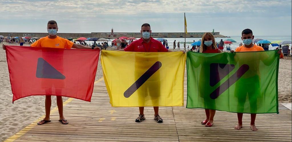 Banderes adaptades a les persones daltòniques per a les platges de Benicarló
