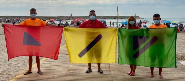 Banderes adaptades a les persones daltòniques per a les platges de Benicarló