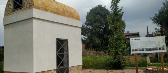 Fotos: la coetera de Miró, a Deltebre, canvia de lloc