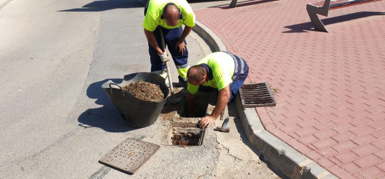 Obres i Serveis reforça la neteja del clavegueram i embornals