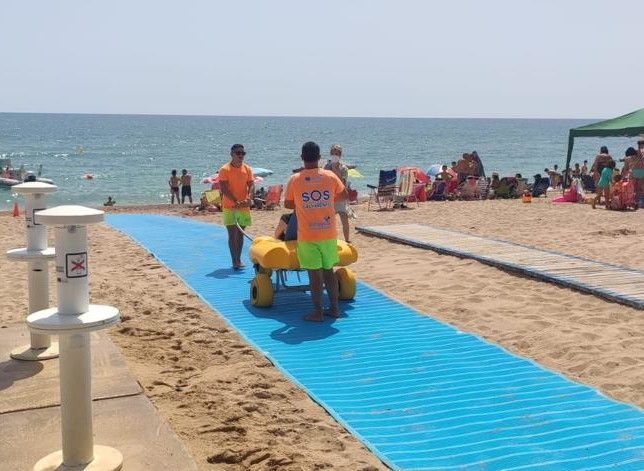 Turisme millora l’accessibilitat de les platges del Morrongo i la Caracola